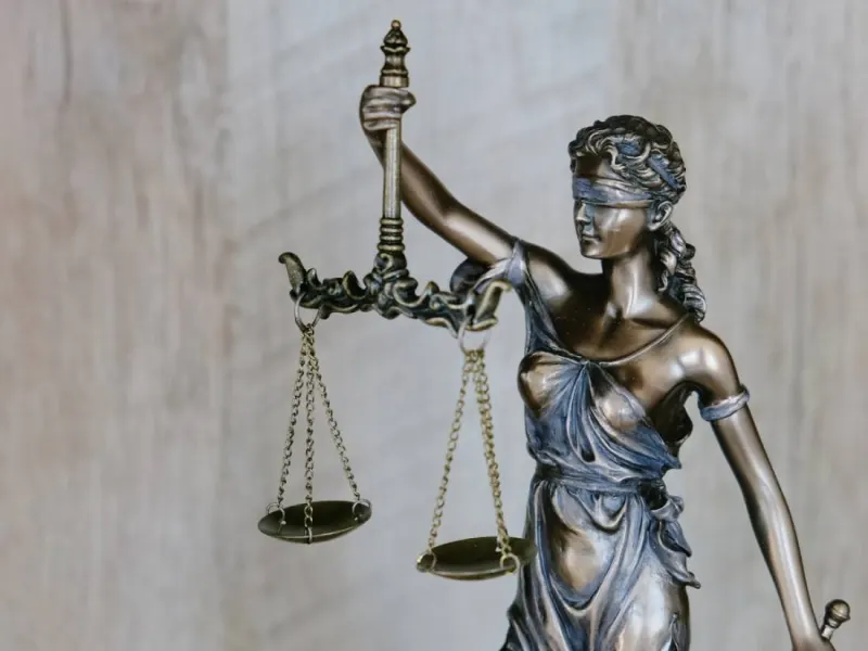 Ticaret hukuku · uzmanlık alanımız